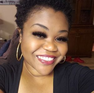 Meet your Posher, Kara